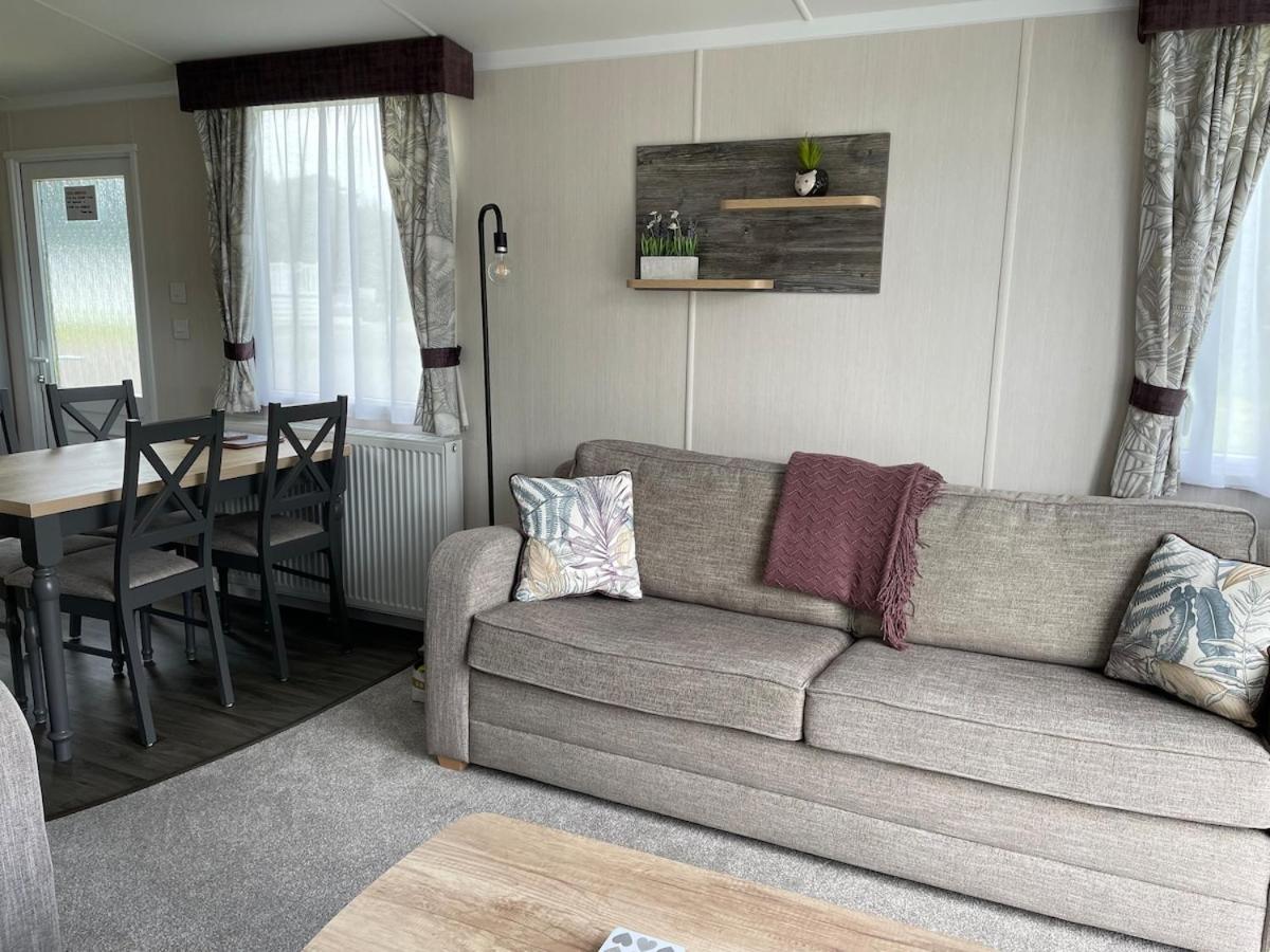 Luxury Caravan Cornwall Sleeps 4 Countryside View St Austell Exterior photo
