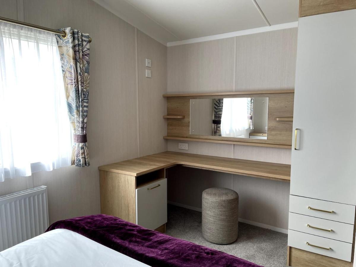 Luxury Caravan Cornwall Sleeps 4 Countryside View St Austell Exterior photo