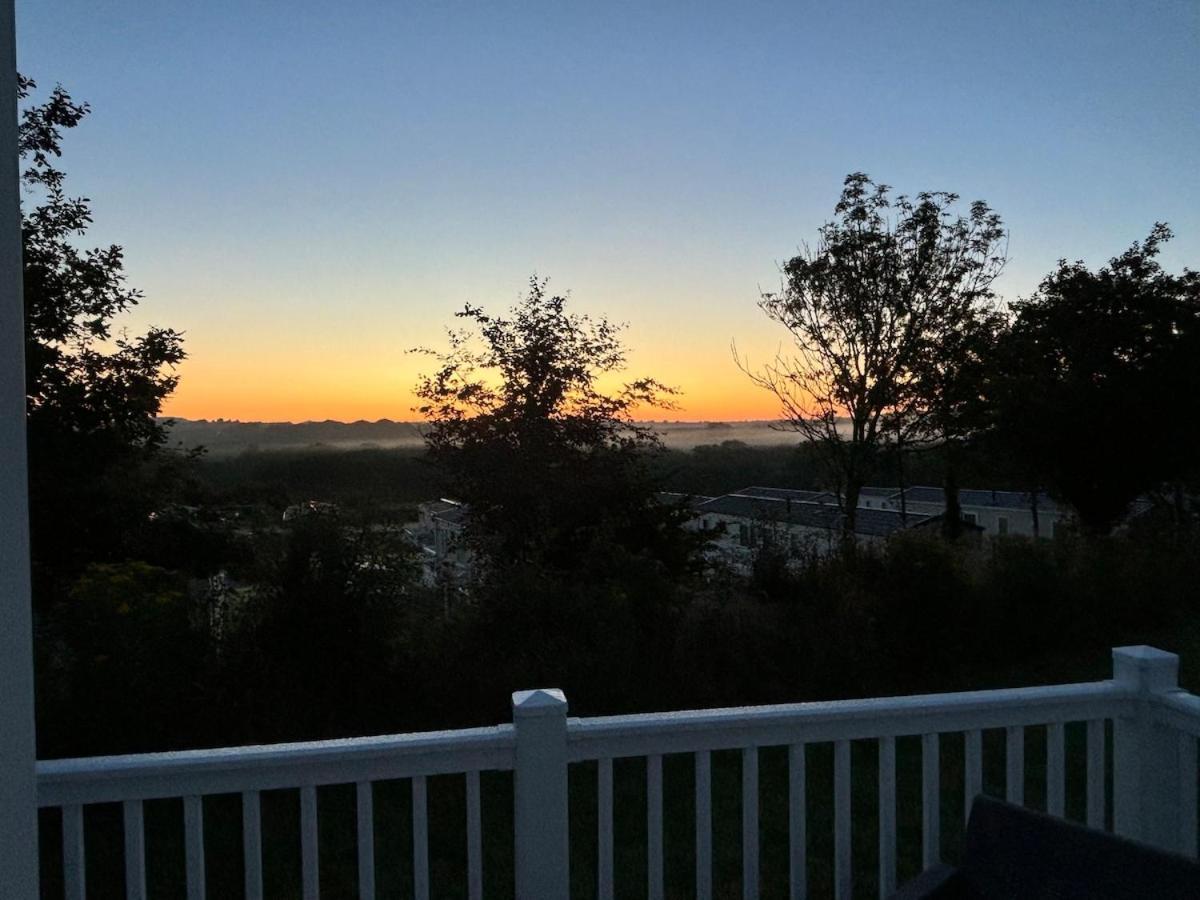 Luxury Caravan Cornwall Sleeps 4 Countryside View St Austell Exterior photo
